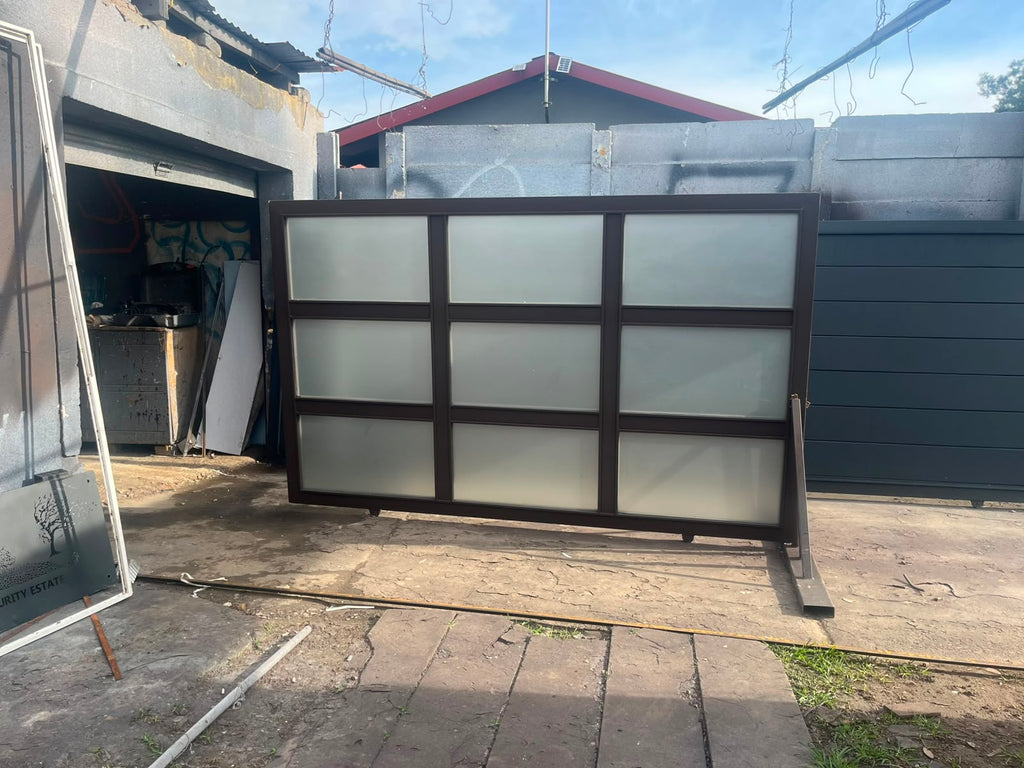 Modern Glass Steel Sliding Gate