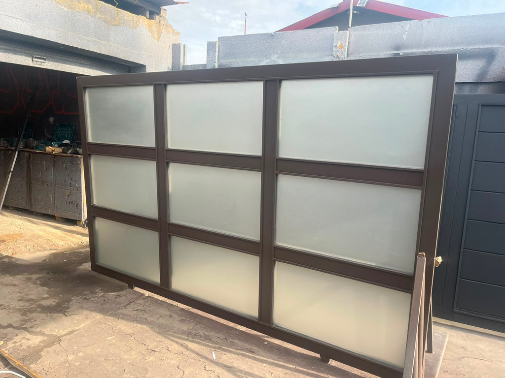 Modern Glass Steel Sliding Gate
