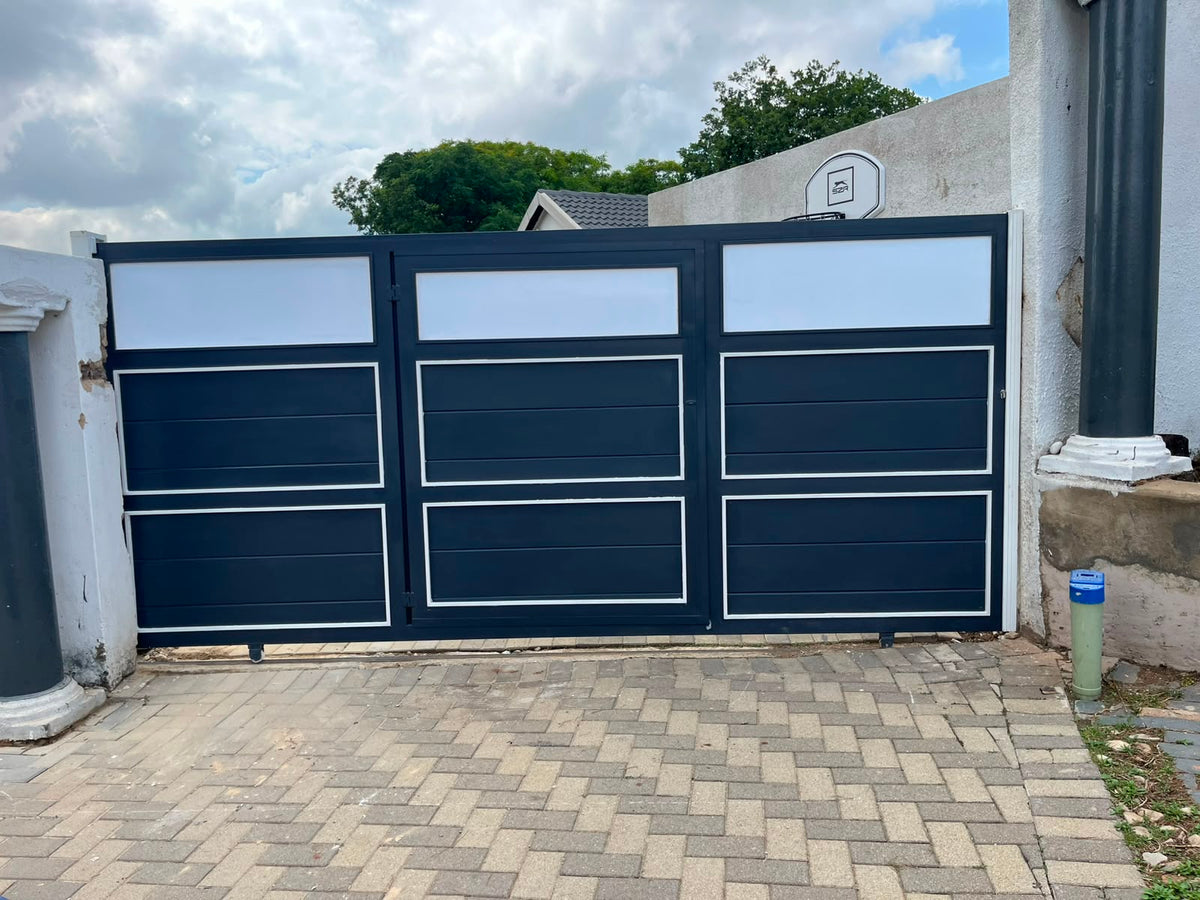 Modern steel driveway slagate with glass